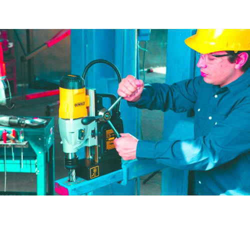 Сверлильный станок DEWALT DWE 1622 K