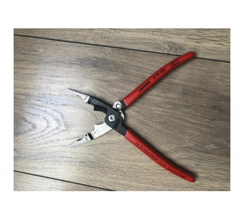 Инструмент для снятия изоляции KNIPEX KN-1391200 Инструмент для снятия изоляции KNIPEX KN-1391200