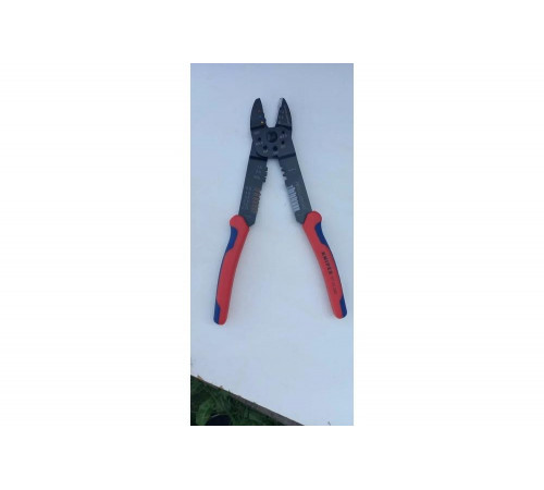 Пресс-клещи для резки и зачистки кабеля KNIPEX 3 гнезда KN-9722240SB Пресс-клещи для резки и зачистки кабеля KNIPEX 3 гнезда KN-9722240SB