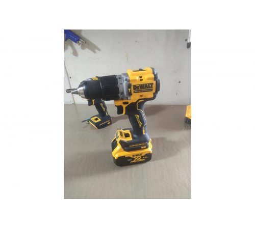 Аккумуляторная дрель-шуруповерт Dewalt DCD 805 NT без АКБ и ЗУ DCD805NT-XJ