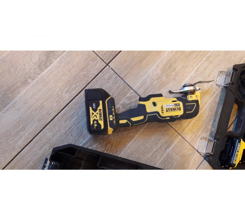 Бесщеточный многофункциональный инструмент DEWALT DCS355N