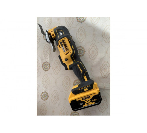 Бесщеточный многофункциональный инструмент DEWALT DCS355N