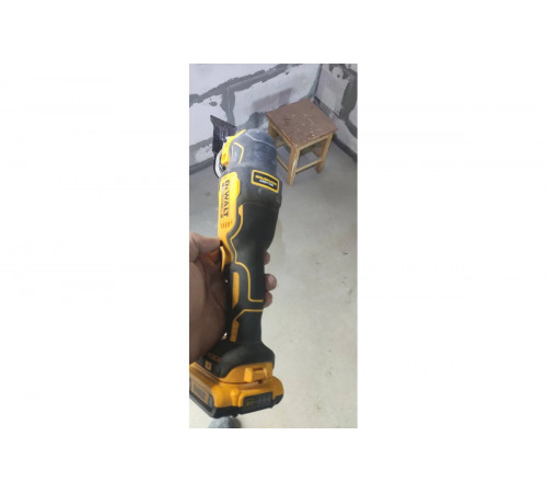 Бесщеточный многофункциональный инструмент DEWALT DCS355N