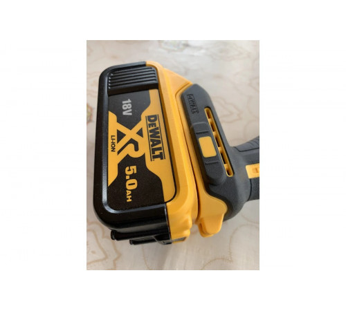 Бесщеточный многофункциональный инструмент DEWALT DCS355N