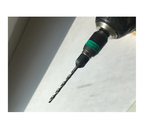 Сверло пилотное по дереву и зенкер №8 для шурупов 4 мм DEWALT DT 7605