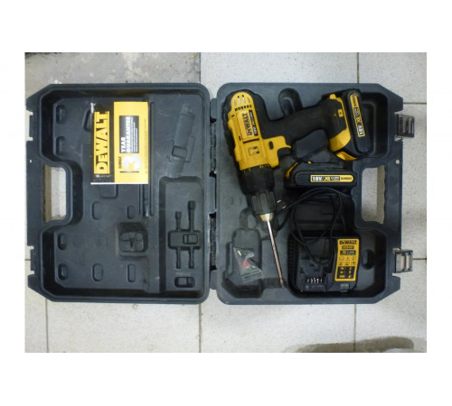 Ударная дрель-шуруповерт DEWALT DCD776S2