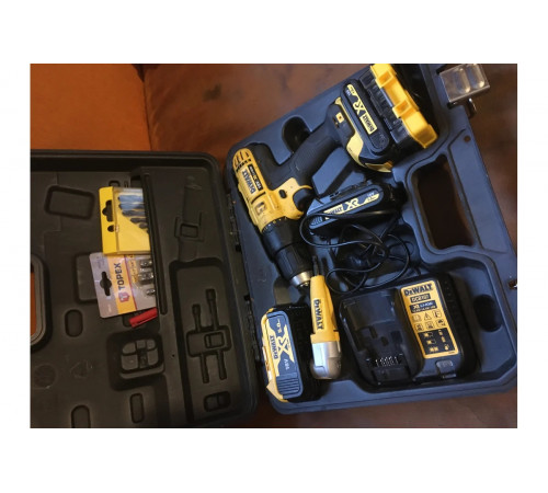 Ударная дрель-шуруповерт DEWALT DCD776S2