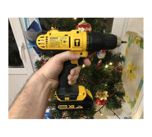Ударная дрель-шуруповерт DEWALT DCD776S2
