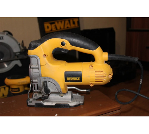Лобзик DEWALT DW 331 K