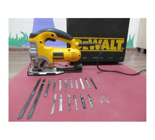 Лобзик DEWALT DW 331 K