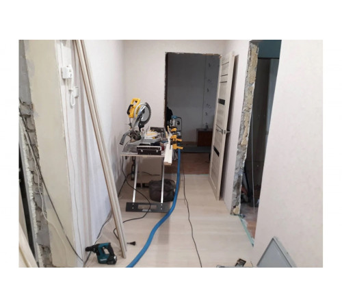 Торцовочная пила DEWALT 1600 Вт DWS713