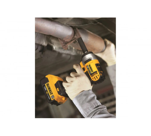 Аккумуляторный гайковерт DEWALT DCF 880 M2