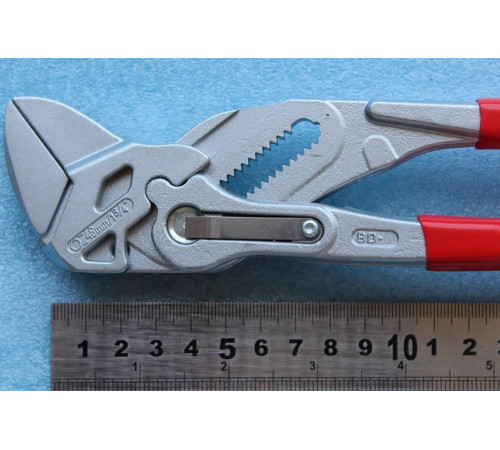 Клещи переставные - гаечный ключ 250мм KNIPEX KN-8643250 Клещи переставные - гаечный ключ 250мм KNIPEX KN-8643250