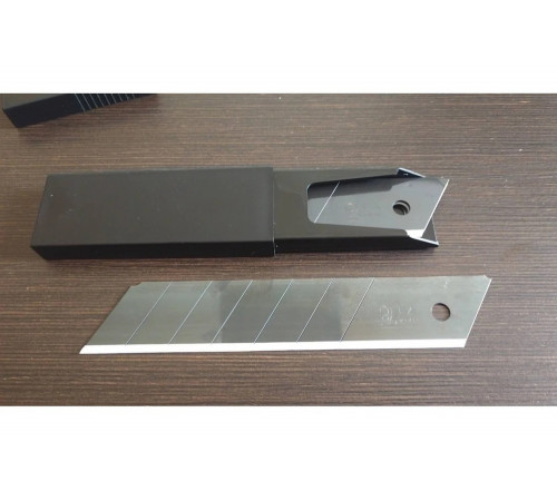 Сегментированное лезвие OLFA BLACK MAX 0.115, 220мм, 80мм, 10мм, Арт. OL-HBB-5B Сегментированное лезвие OLFA BLACK MAX 0.115, 220мм, 80мм, 10мм, Арт. OL-HBB-5B