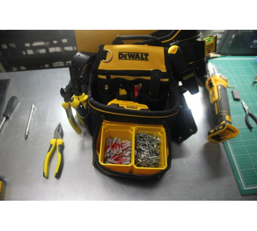 Универсальная поясная сумка DEWALT DWST1-75551