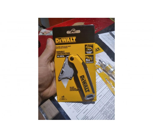 Универсальный нож DEWALT С фиксированным лезвием, складной DWHT10429-0