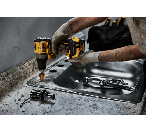 Аккумуляторная дрель-шуруповерт Dewalt DCD800NT, 20 В, 2000 об/мин, без АКБ и ЗУ, в кейсе TSTAK DCD800NT-A9