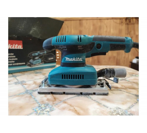 Вибрационная шлифмашина Makita BO3711