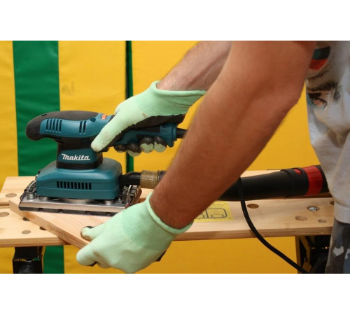 Вибрационная шлифмашина Makita BO3711