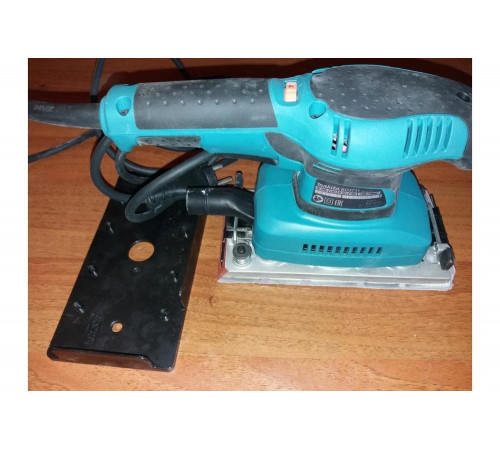 Вибрационная шлифмашина Makita BO3711