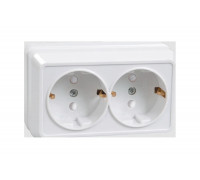2местная розетка IEK РСш22-3-ОБ с заземляющим контактом, с защитной шторкой, 16А, открытая установка, ОКТАВА, белый ERO24-K01-16-DC