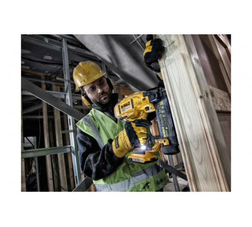 Бесщеточный шпилькозабиватель DEWALT 18 В XR DCN680N-XJ