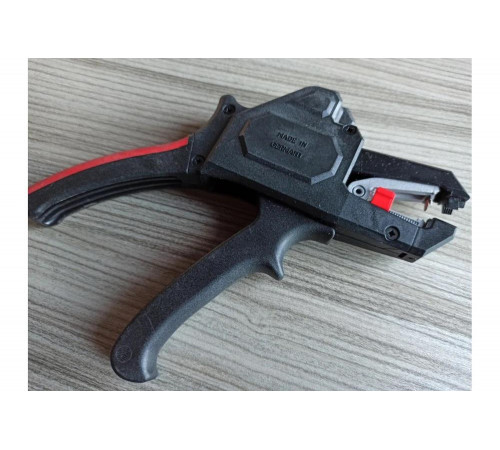 Инструмент для снятия изоляции KNIPEX KN-1262180 Инструмент для снятия изоляции KNIPEX KN-1262180
