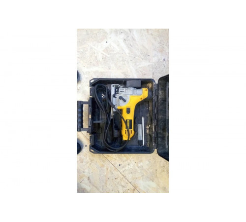 Лобзик DEWALT DW 333 K