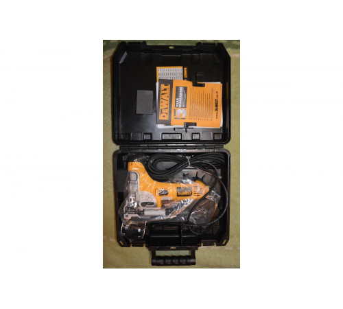 Лобзик DEWALT DW 333 K