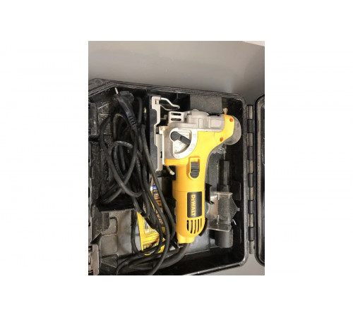 Лобзик DEWALT DW 333 K