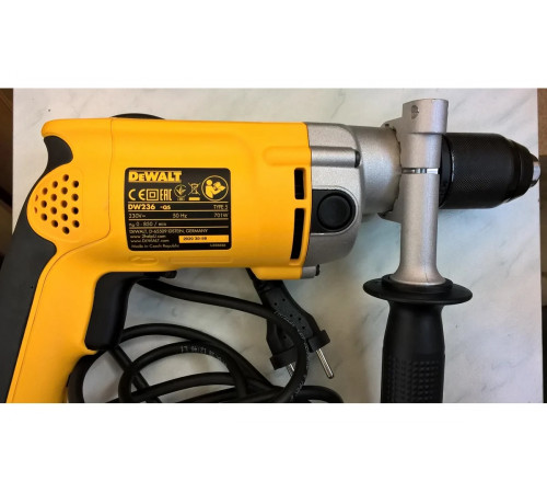 Безударная дрель DEWALT DW 236 I