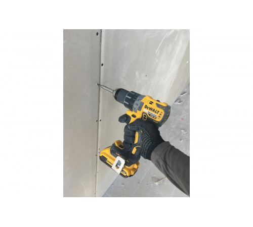 Аккумуляторная дрель-шуруповерт DEWALT DCD 791 D2
