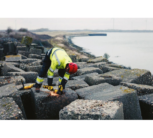 Угловая шлифовальная машина DEWALT 54ВLi DCG414N-XJ