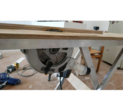 Дисковая пила DEWALT DWE 560 B