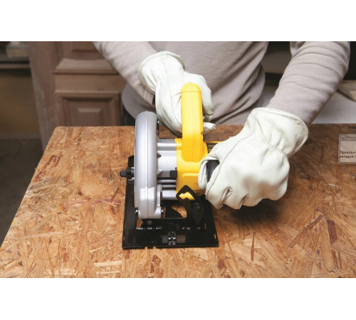 Дисковая пила DEWALT DWE 560 B