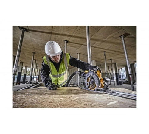 Дисковая пила DEWALT 54 В XR FLEXVOLT DCS579N-XJ