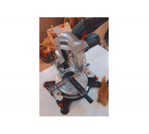 Пила торцовочная METABO KS 216 M (619216000)