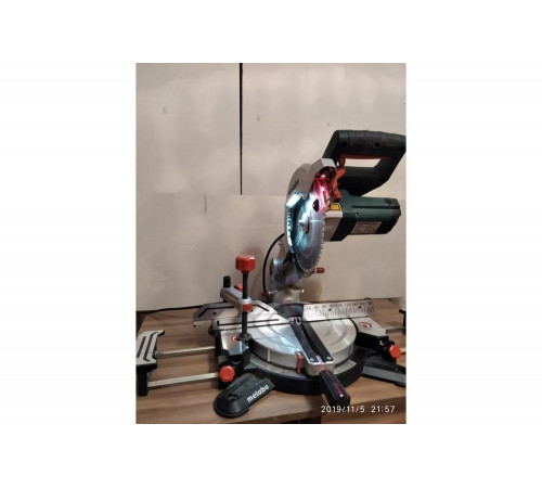 Пила торцовочная METABO KS 216 M (619216000)
