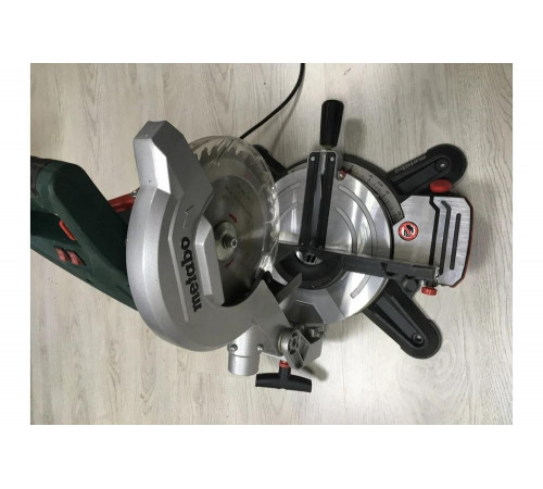 Пила торцовочная METABO KS 216 M (619216000)