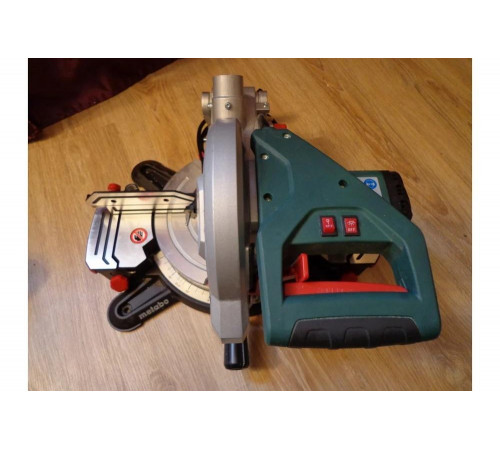 Пила торцовочная METABO KS 216 M (619216000)