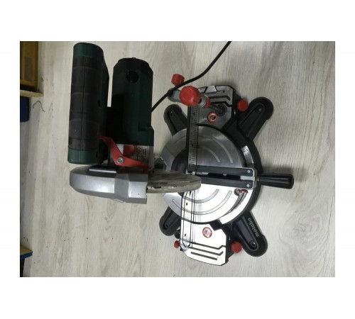 Пила торцовочная METABO KS 216 M (619216000)