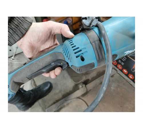 Угловая шлифмашина Makita GA9030SFK1 Угловая шлифмашина Makita GA9030SFK1