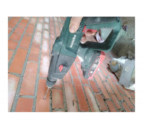 Аккумуляторный перфоратор Metabo KHA 18 LTX + 3.5 Ач LiHD + ЗУ ASC 55 T0332 Аккумуляторный перфоратор Metabo KHA 18 LTX + 3.5 Ач LiHD + ЗУ ASC 55 T0332