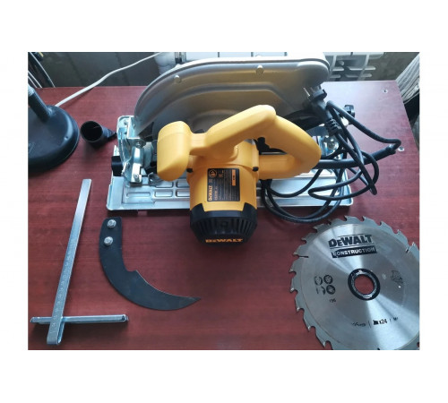 Дисковая пила DEWALT D 23700