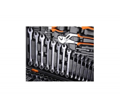 Набор инструментов Вихрь 1/2", 1/4", CrV, в кейсе, 151 предмет 73/6/7/9 Набор инструментов Вихрь 1/2", 1/4", CrV, в кейсе, 151 предмет 73/6/7/9