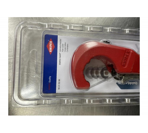 Труборез KNIPEX TubiX d= 6 - 35 мм, L-260 мм KN-903102BK Труборез KNIPEX TubiX d= 6 - 35 мм, L-260 мм KN-903102BK