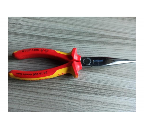 Длинногубцы с резцом KNIPEX KN-2616200 Длинногубцы с резцом KNIPEX KN-2616200
