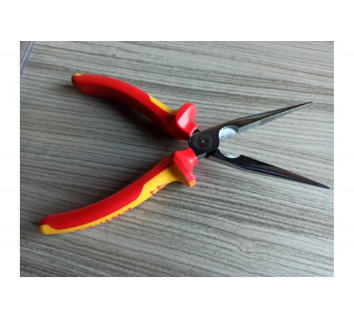 Длинногубцы с резцом KNIPEX KN-2616200 Длинногубцы с резцом KNIPEX KN-2616200