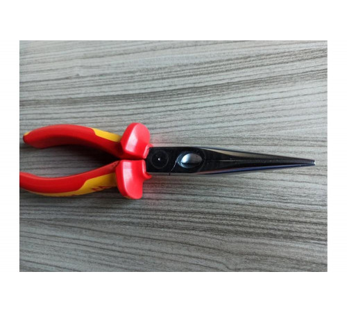Длинногубцы с резцом KNIPEX KN-2616200 Длинногубцы с резцом KNIPEX KN-2616200