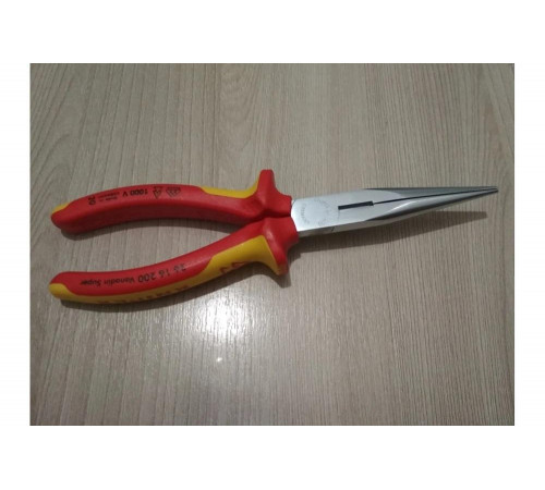 Длинногубцы с резцом KNIPEX KN-2616200 Длинногубцы с резцом KNIPEX KN-2616200